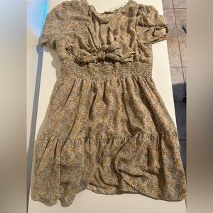 Size 2xl tie front yellow floral dress.